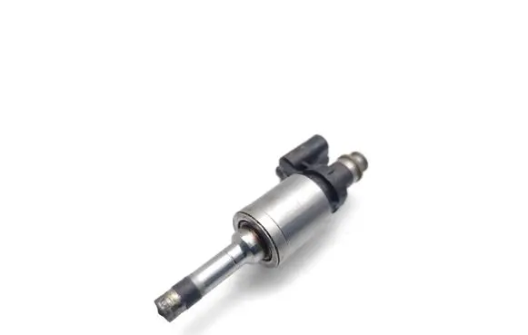 Ford Focus Fuel injector CM5G-9F593-FA