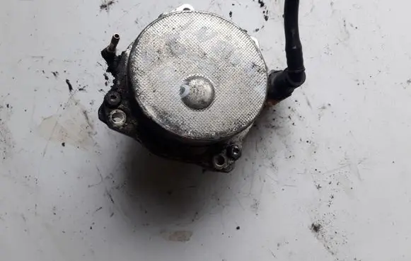 Opel Insignia A Vacuum pump