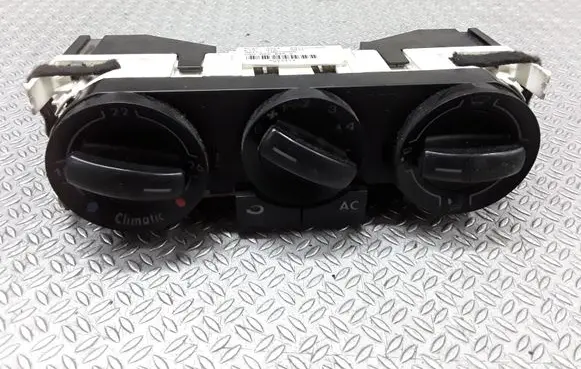 Volkswagen Polo IV 9N3 Climate control unit 6Q0820045G