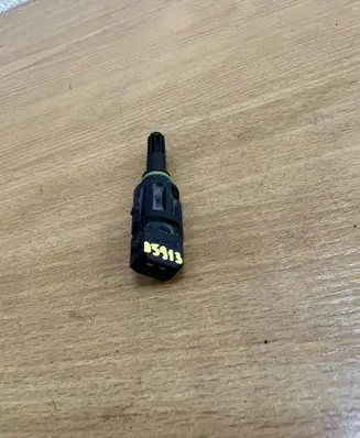 BMW 3 E46 Oil temperature sensor 1739510 D5913