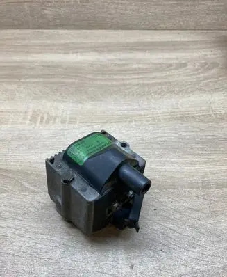 Volkswagen Transporter - Caravelle T4 High voltage ignition coil 867905104A