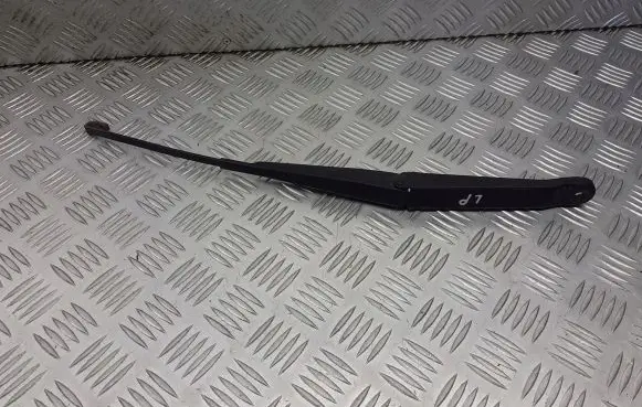 Fiat Punto (188) Front wiper blade arm