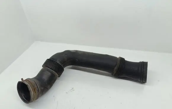 Skoda Octavia Mk2 (1Z) Air intake hose/pipe 1K0129618AJ