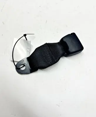 Toyota RAV 4 (XA40) Rear seatbelt buckle 