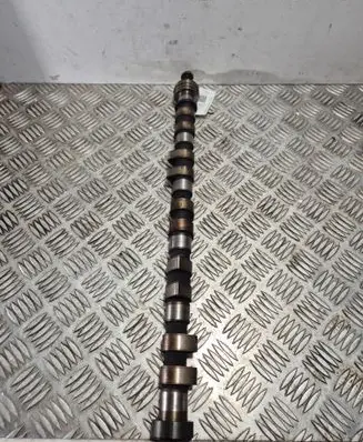 Volvo V70 Fuel distributor 8658598