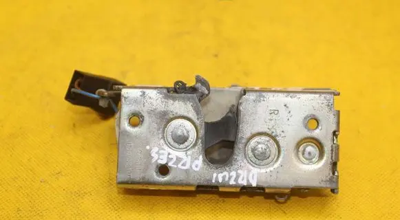 Mercedes-Benz Vito Viano W638 Sliding door lock A6387300335