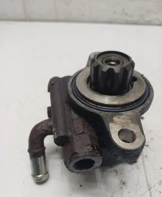 Toyota Land Cruiser (J120) Power steering pump GA403