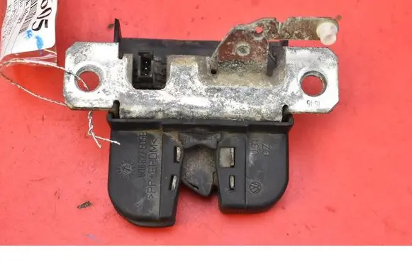 Tailgate/trunk/boot lock/catch/latch
