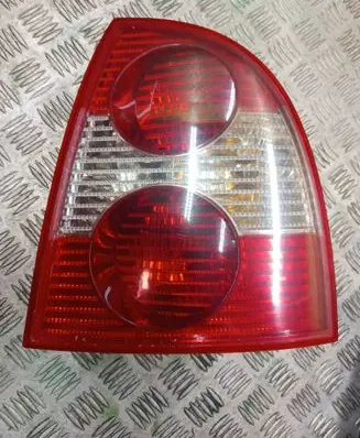 Volkswagen PASSAT B5.5 Rear/tail lights