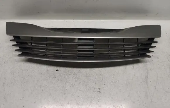 Renault Laguna II Front bumper upper radiator grill