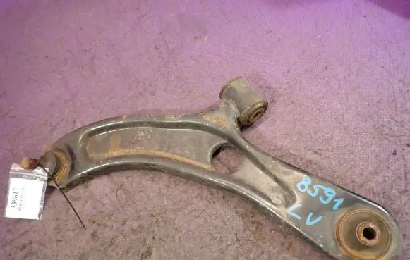 Suzuki Swift I Front control arm