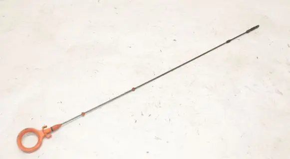 Volkswagen PASSAT B6 Oil level dip stick 06F115611E