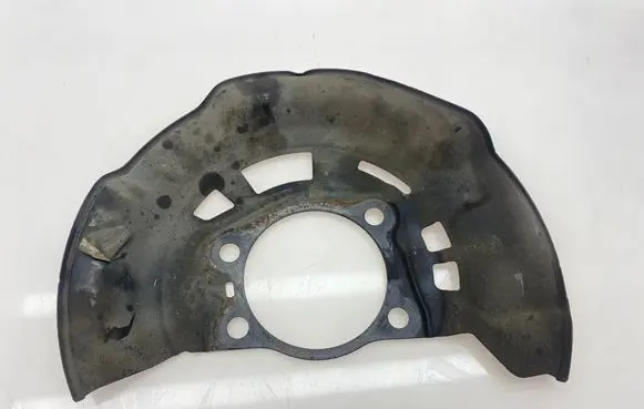 Toyota Prius+ (ZVW40) Front brake disc dust cover plate 