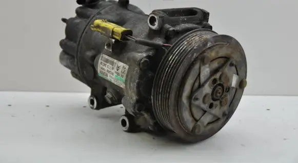 Citroen C4 I Picasso Air conditioning (A/C) compressor (pump) 9671334780