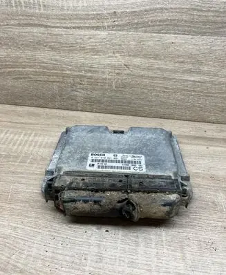 Opel Zafira A Engine control unit/module 09133269 0281010021