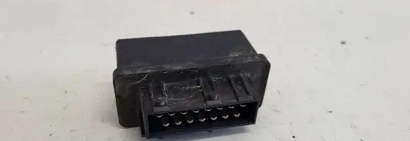 Citroen C3 Fuel pump relay 240107