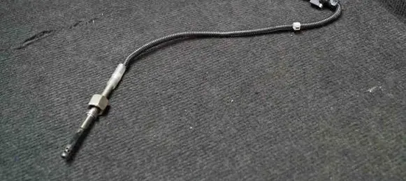 Mercedes-Benz C W205 Oil temperature sensor A0009058904