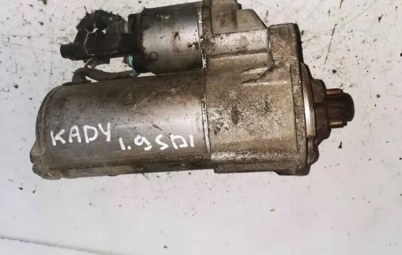 Volkswagen Caddy Starter motor 020911023R