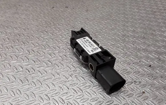 Volkswagen Touareg I Airbag deployment crash/impact sensor 4B0959643E 20083470704