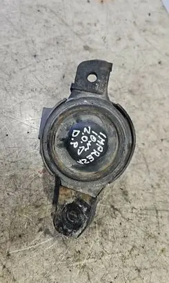 Subaru Impreza III Engine mount bracket 