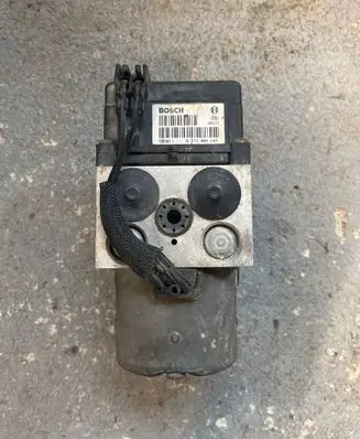 Volkswagen Touran I Lambda probe sensor 586011 0273004684