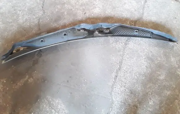 Mercedes-Benz E W212 Wiper trim A2128301213