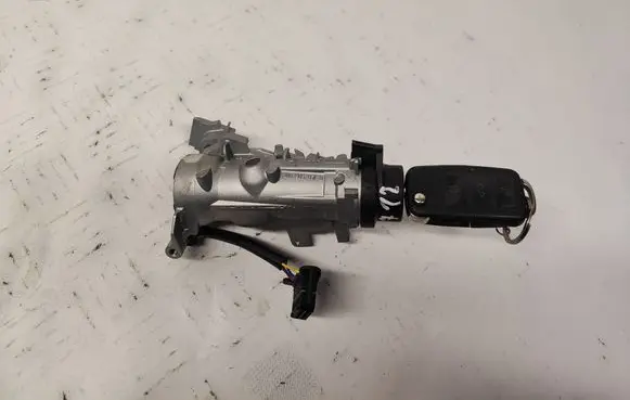 Volkswagen Golf Plus Ignition lock 1K0905865A 1K0905851B