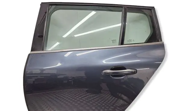 Renault Megane IV Rear door 