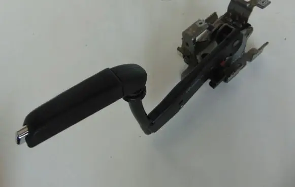 Handbrake/parking brake lever assembly
