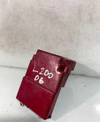 Mitsubishi L200 Fuse module