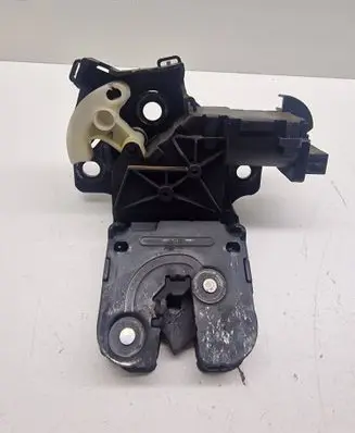 Audi A6 S6 C6 4F Tailgate/trunk/boot lock/catch/latch 8P4827505C