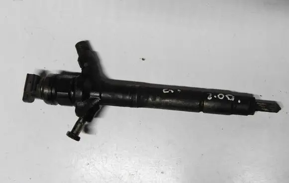 Toyota Auris 150 Fuel injector 5562xxc4c01