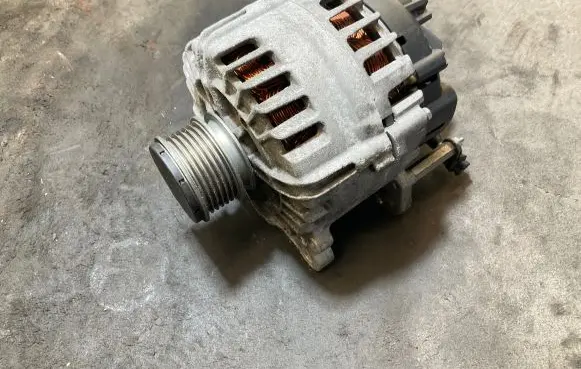 Audi A3 S3 A3 Sportback 8P Generator/alternator 03L903023A 2608901C 112009473