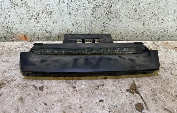 Volvo S60 Third/center stoplight 8641732