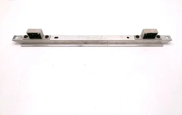 Headlight/headlamp mounting bracket