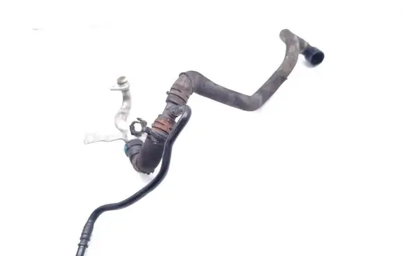 Land Rover Discovery 5 Engine coolant pipe/hose FPLA8C202CB