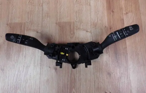 Hyundai i30 Wiper turn signal indicator stalk/switch 93404S0860