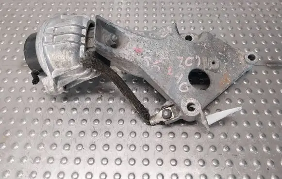BMW 3 E90 E91 Engine mounting bracket 6775041 6773742 13981112