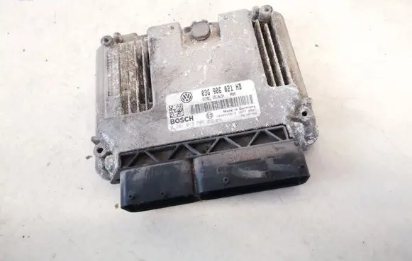 Volkswagen Golf V Engine control unit/module 03g906021hb 0281013606