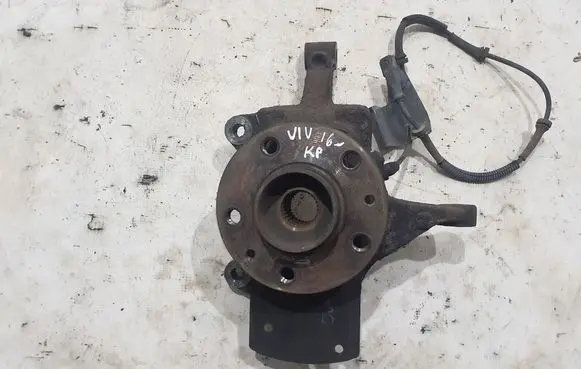 Front wheel hub