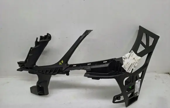 Mercedes-Benz E W212 Front bumper mounting bracket