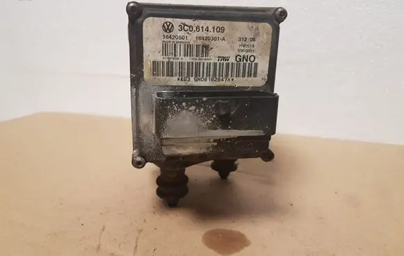 Volkswagen PASSAT B6 ABS Pump 3C0614109