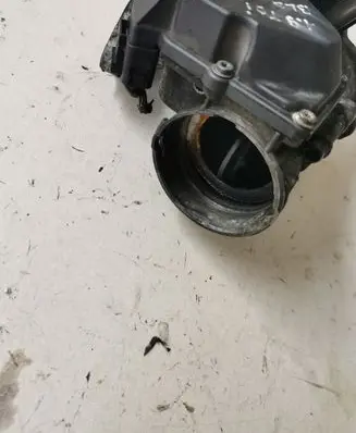 Volkswagen Caddy EGR valve 03G129637A