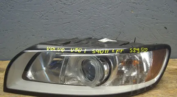 Volvo V50 Headlight/headlamp 31299589