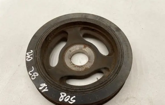Peugeot 508 Crankshaft pulley E110124a