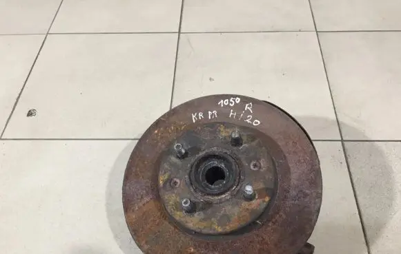 Hyundai i20 (PB PBT) Front wheel hub spindle knuckle