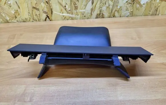 Steering wheel column trim