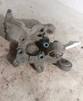Volvo V70 Rear wheel hub 9200824