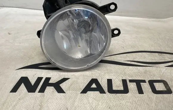 Toyota Auris E180 Front fog light 90008490 8121002110 22122015