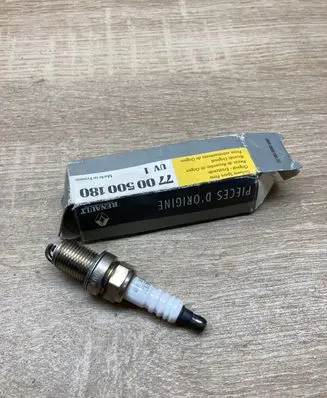 Renault Laguna I Spark plug 7700500180